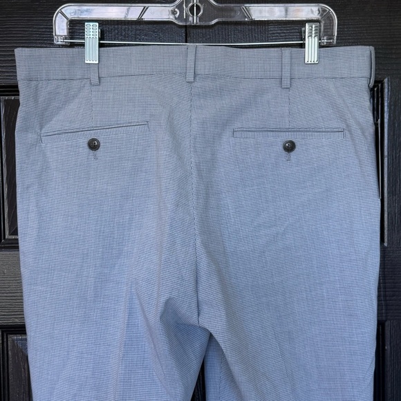 Roundtree & Yorke
Travel Smart Flat Front Straight Fit Blue Dress Pants - Picture 10 of 11